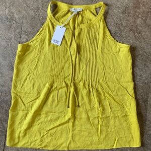 Size M Olive and Rose Top NWT